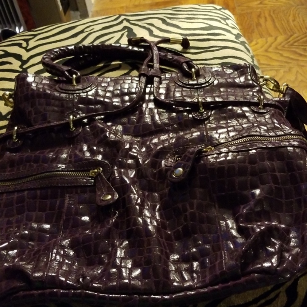 Large stachel or crossbody bag w/ extra long strap